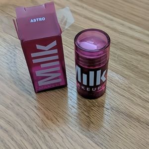 Milk cosmetics glow oil lip+cheek